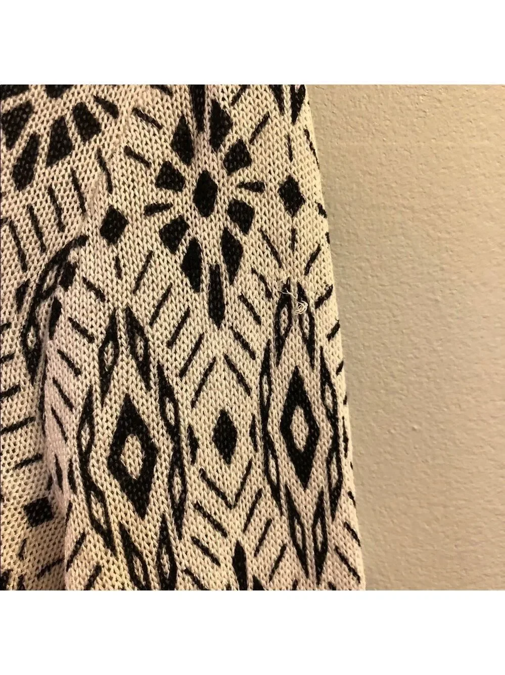 H&m Divided black/white small long sleeve top